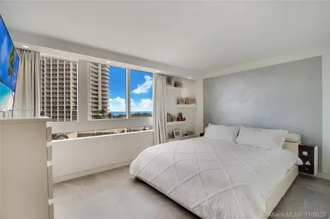400 S Pointe Drive Miami Beach FL 33139