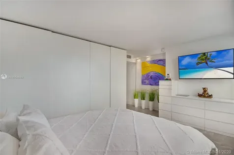 400 S Pointe Drive Miami Beach FL 33139