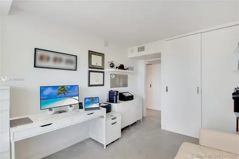 400 S Pointe Drive Miami Beach FL 33139
