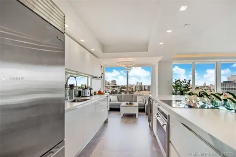 400 S Pointe Drive Miami Beach FL 33139