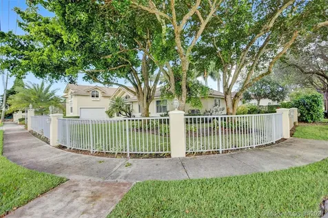 9305 SW 128th Street Miami FL 33176
