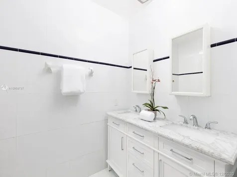 95 W Sunrise Avenue Coral Gables FL 33133