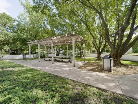 95 W Sunrise Avenue Coral Gables FL 33133