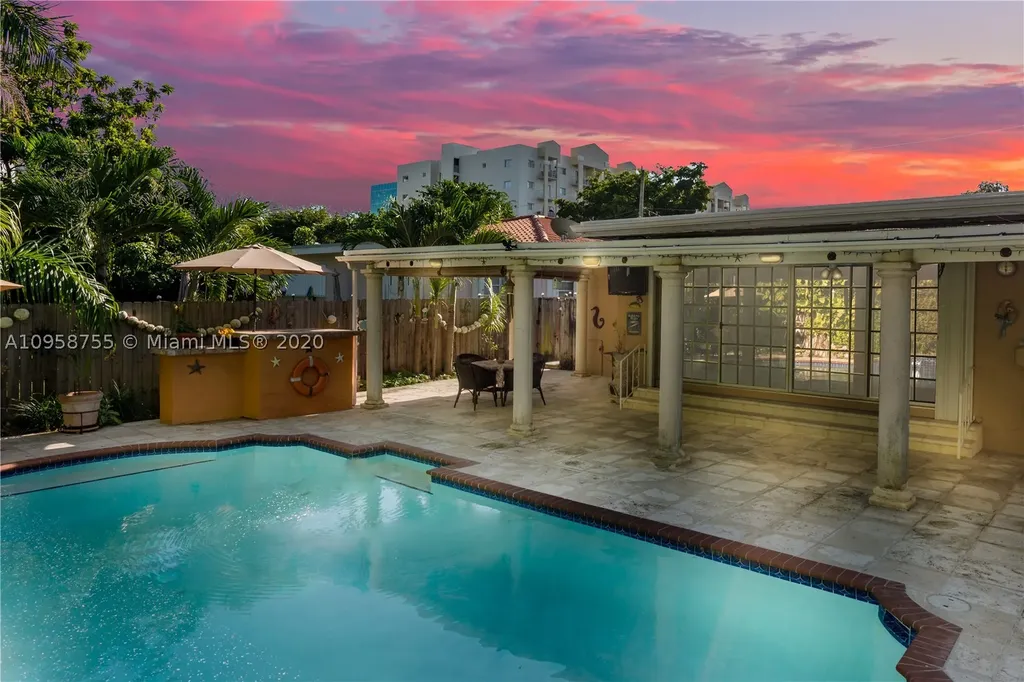 341 SW 21st Road Miami FL 33129
