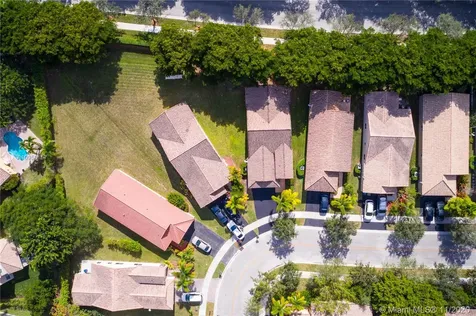 1139 Alexander Bend Weston FL 33327