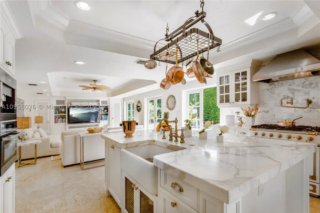 230 Palm Avenue Miami Beach FL 33139