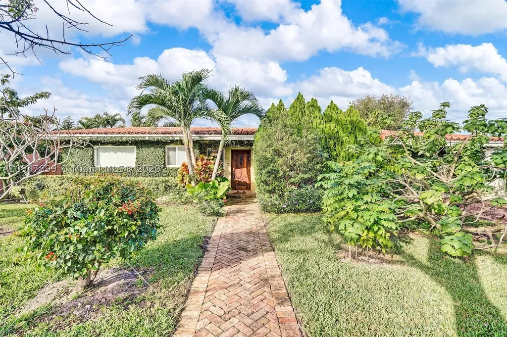 19340 NE 18th Place Miami FL 33179