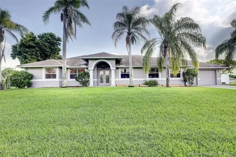 4003 SW Newport Circle Port St. Lucie FL 34953