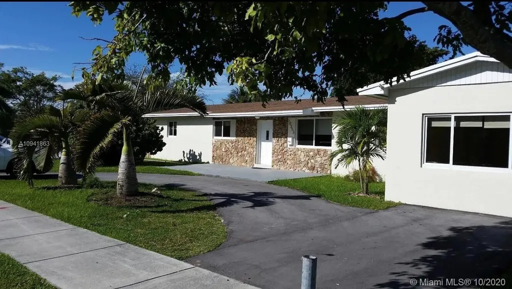 10353 Caribbean Boulevard Cutler Bay FL 33189