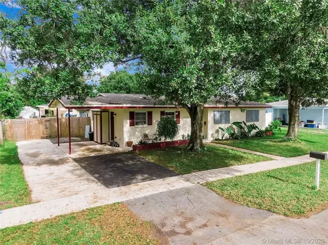1048 SW 47th Avenue Plantation FL 33317