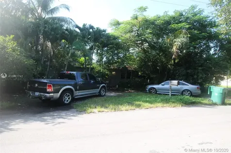 502 NE 163rd Street Miami FL 33162