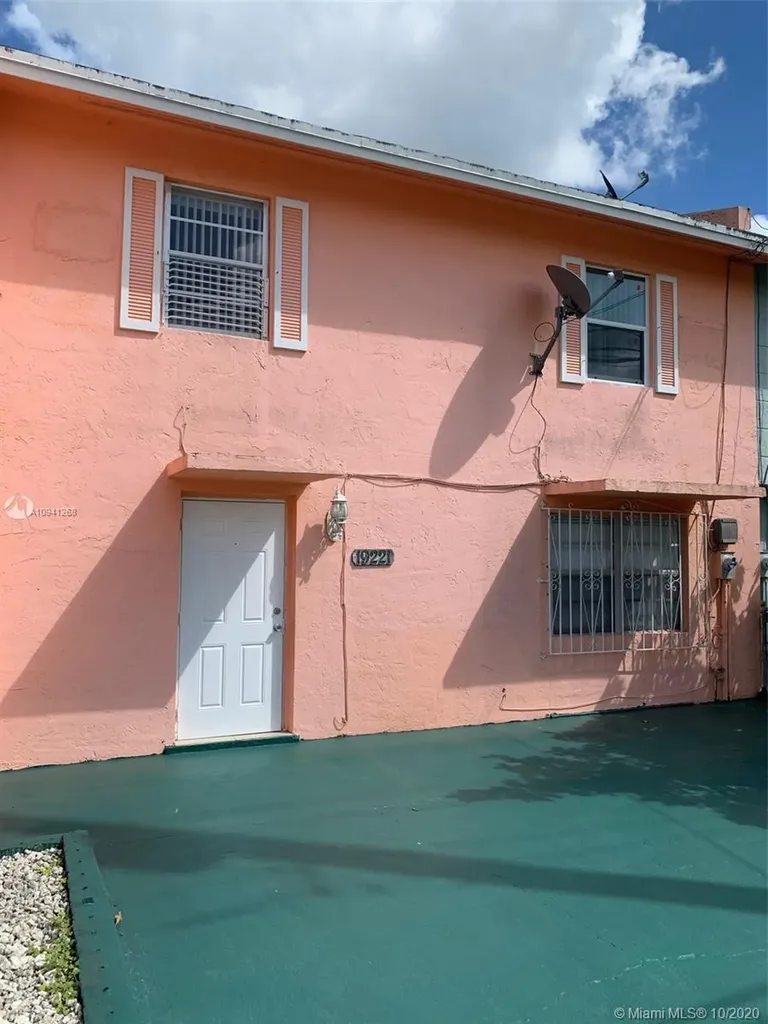 19221 NW 47th Avenue Miami Gardens FL 33055