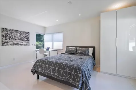 6025 Alton Road Miami Beach FL 33140