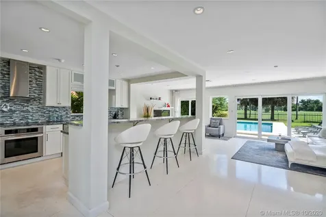 6025 Alton Road Miami Beach FL 33140