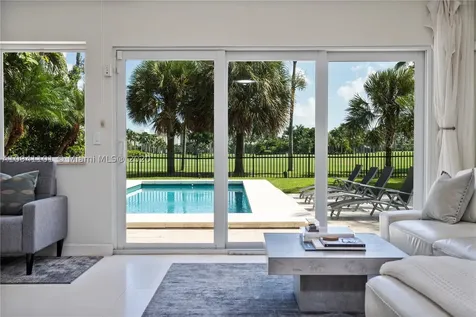 6025 Alton Road Miami Beach FL 33140