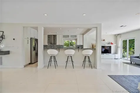 6025 Alton Road Miami Beach FL 33140