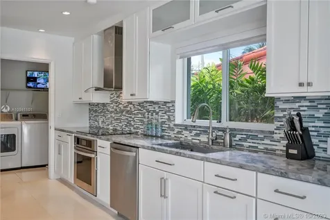 6025 Alton Road Miami Beach FL 33140