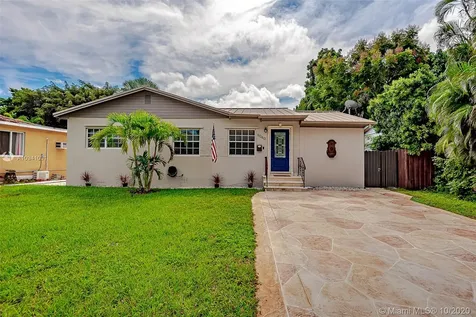 6040 NW 40th Street Virginia Gardens FL 33166