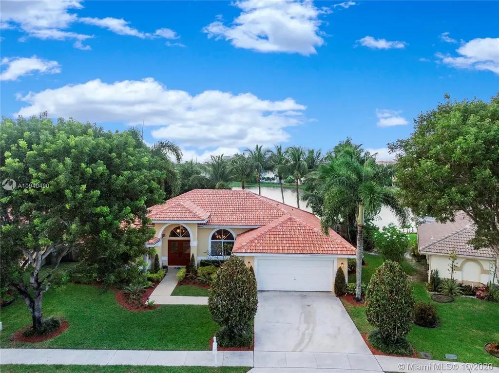 10229 SW 12th Street Pembroke Pines FL 33025
