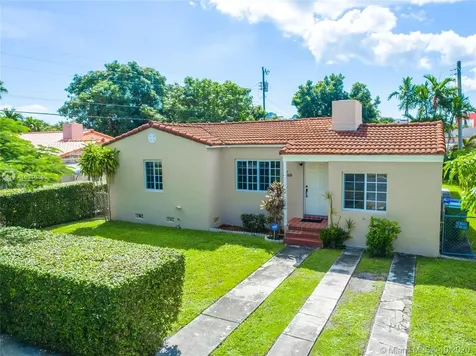 3030 SW 27th Street Miami FL 33133