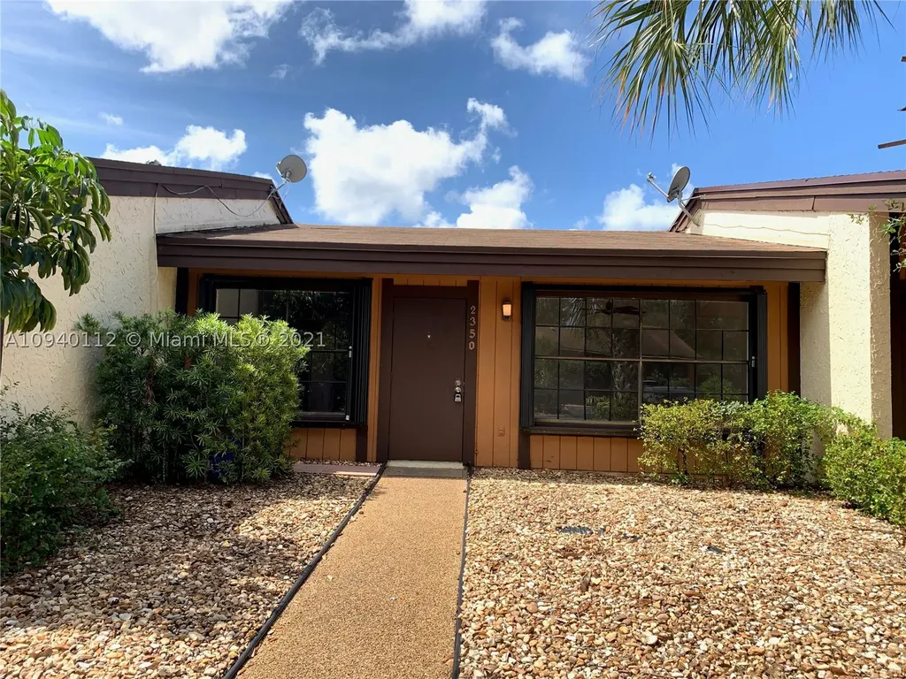 2350 Allamanda Court Pembroke Pines FL 33026