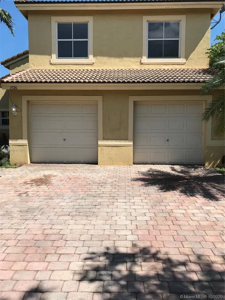23761 SW 106th Place Homestead FL 33032