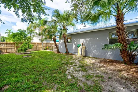 1900 N 26th Avenue Hollywood FL 33020