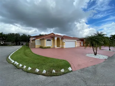 8211 NW 201st Street Hialeah FL 33015