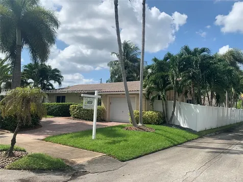 2020 N 46th Avenue Hollywood FL 33021