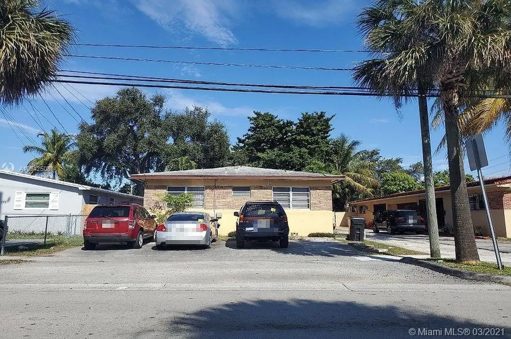 181-183 NE 168th Street North Miami Beach FL 33162