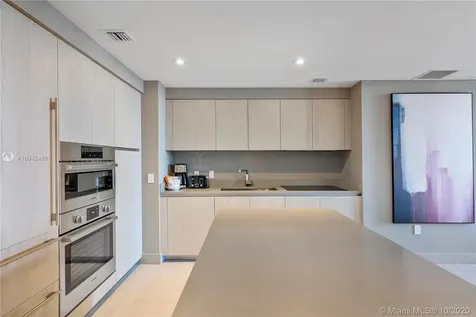 4010 S Ocean Drive Hollywood FL 33019