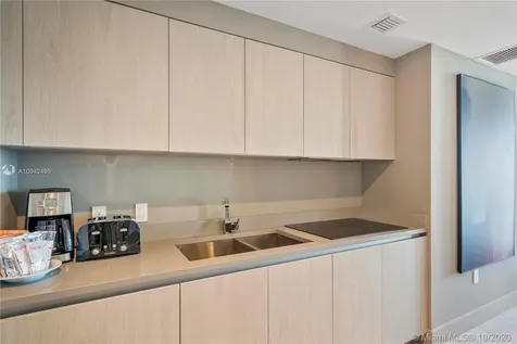 4010 S Ocean Drive Hollywood FL 33019