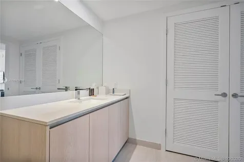 4010 S Ocean Drive Hollywood FL 33019