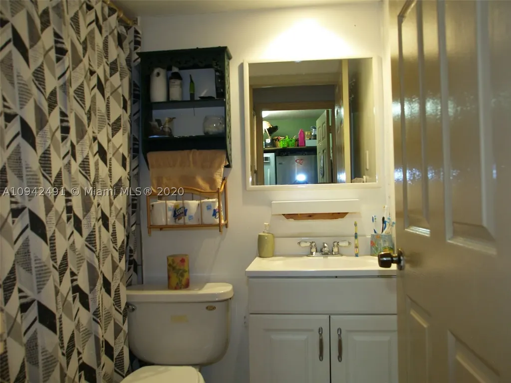 5806 S Farragut Drive Hollywood FL 33021