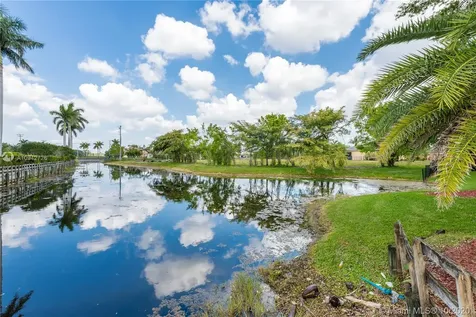 12981 Kapok Lane Davie FL 33330