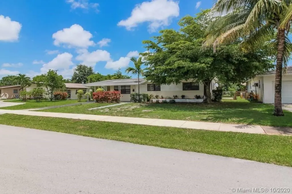 240 NW 45th Avenue Plantation FL 33317