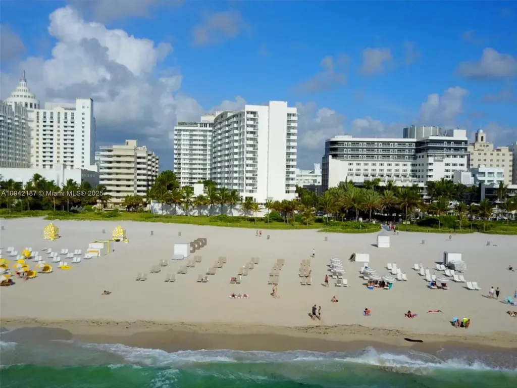 100 Lincoln Road Miami Beach FL 33139