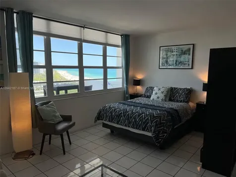 100 Lincoln Road Miami Beach FL 33139