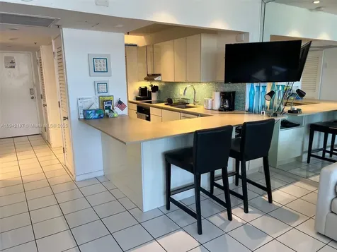 100 Lincoln Road Miami Beach FL 33139