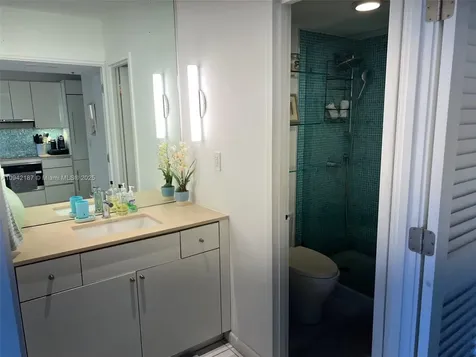 100 Lincoln Road Miami Beach FL 33139