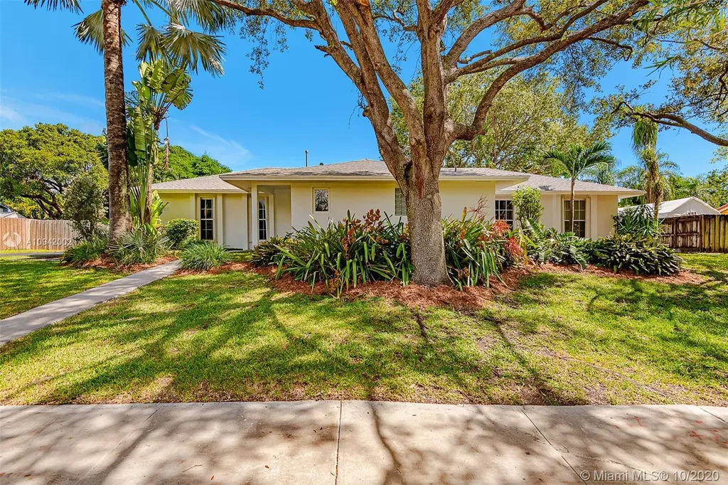 18301 SW 87th Avenue Palmetto Bay FL 33157