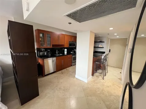 100 Lincoln Road Miami Beach FL 33139
