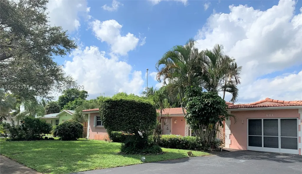 601 NW 46th Terrace Plantation FL 33317