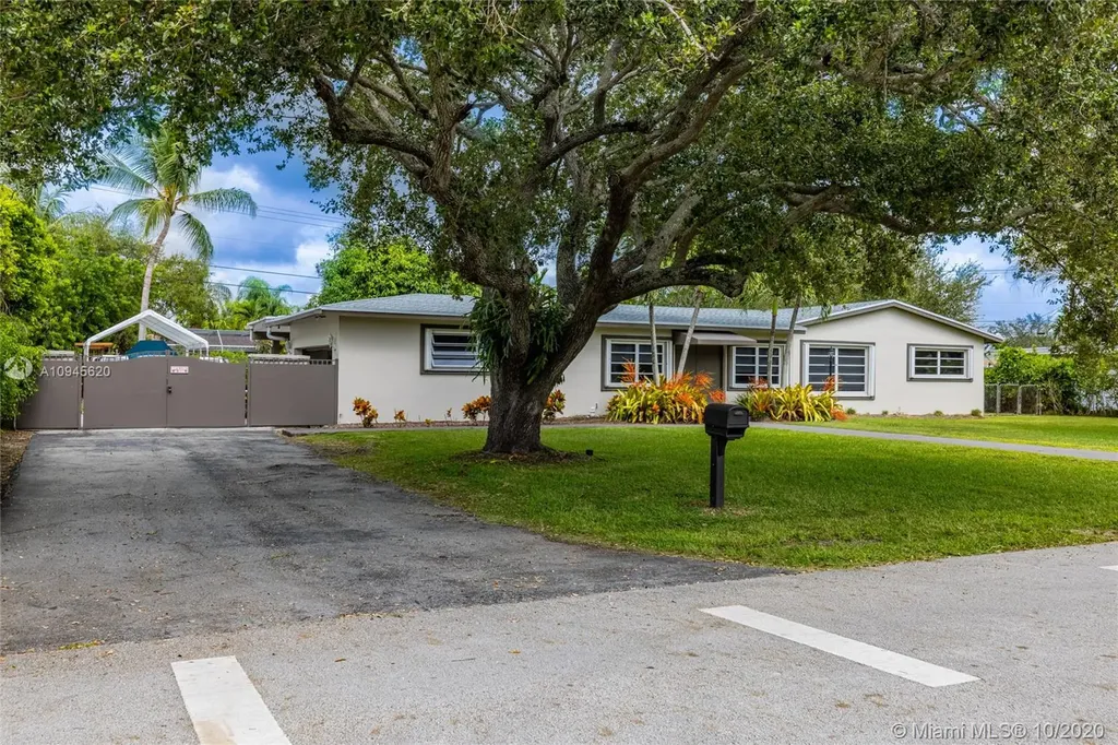 8261 SW 142nd Street Palmetto Bay FL 33158
