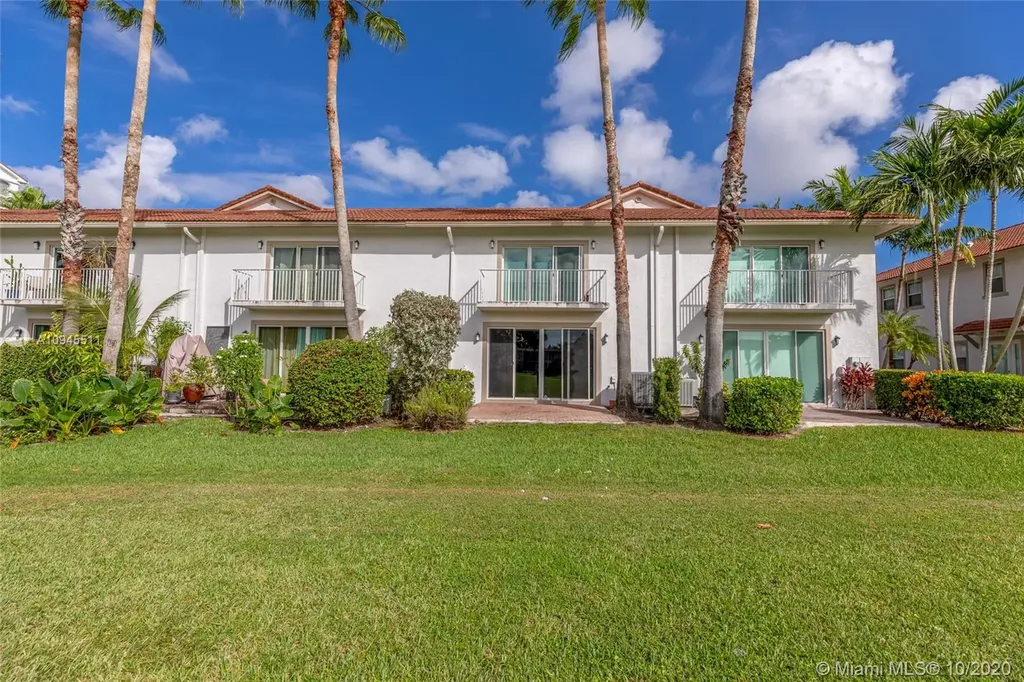 4084 W Palm Aire Drive Pompano Beach FL 33069
