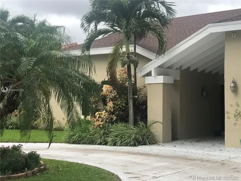 9621 NW 16th Street Plantation FL 33322