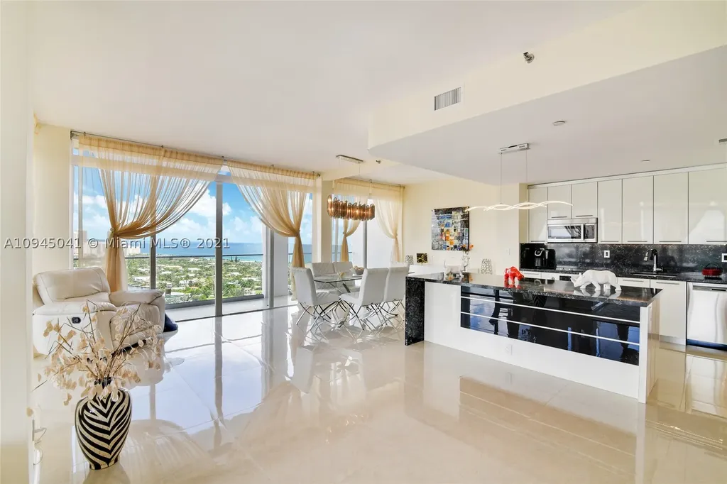 19707 Turnberry Way Aventura FL 33180