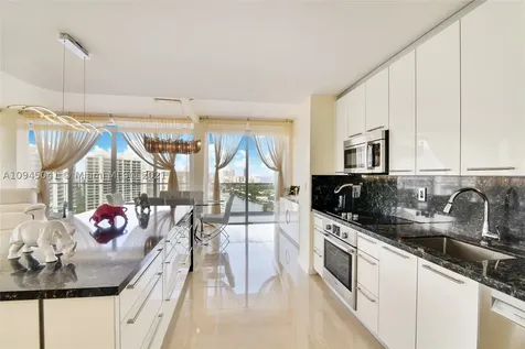 19707 Turnberry Way Aventura FL 33180