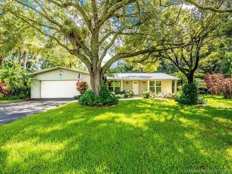 4150 SW 102nd Avenue Davie FL 33328