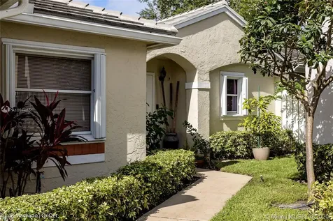 9847 NW 2nd Street Plantation FL 33324